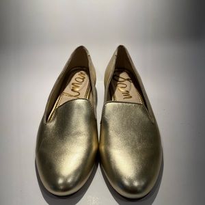 Sam Edelman gold metallic smoking loafers. Size 7